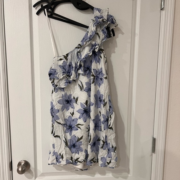 Off-Shoulder floral dress - Picture 3 of 3